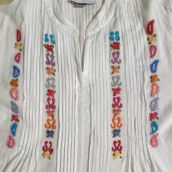 Embroidered White Tunic top - Picture 6 of 7